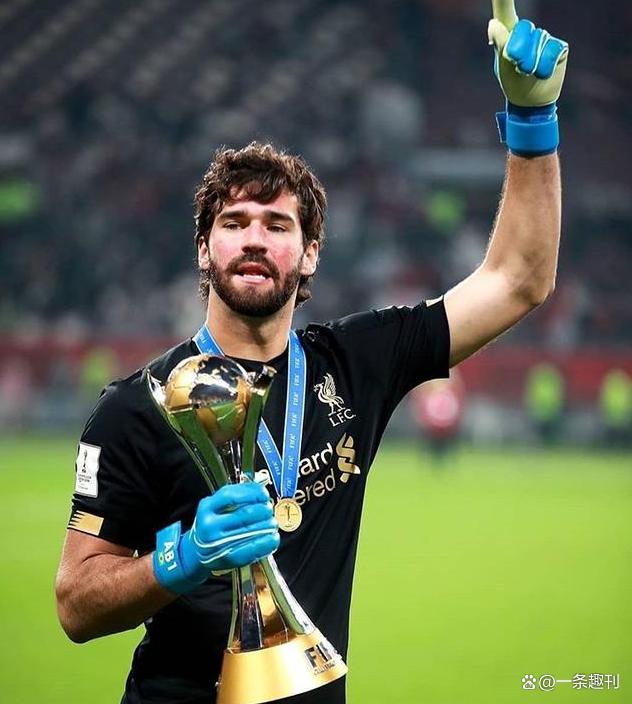 利物浦门将成功挽救关键一球，受赞誉的简单介绍