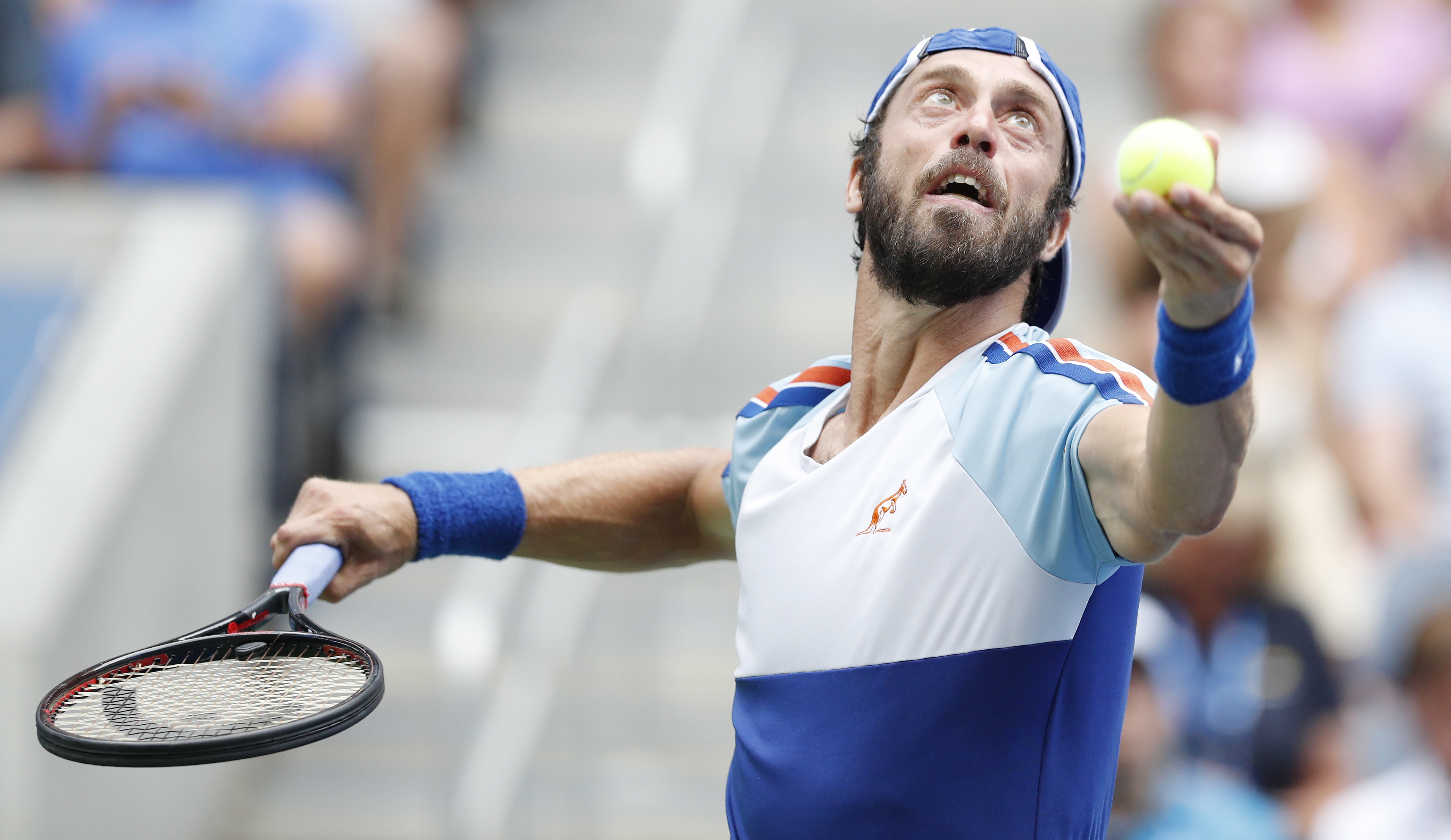 包含美国网球队爆冷世界网球队，瓦林卡三分雨点燃全场的词条