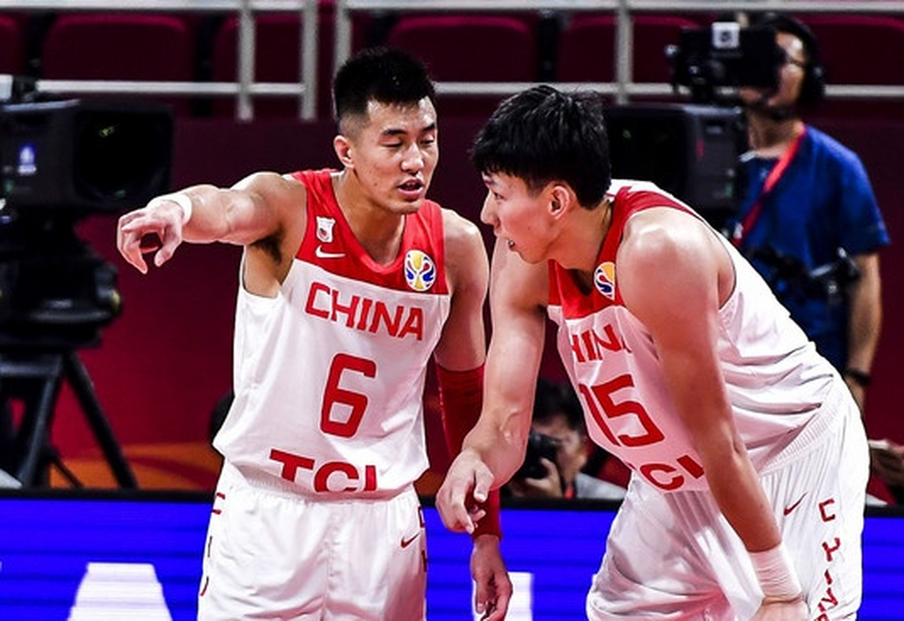 PG电子娱乐官网下载-广州男篮不敌浙江队，遗憾失利