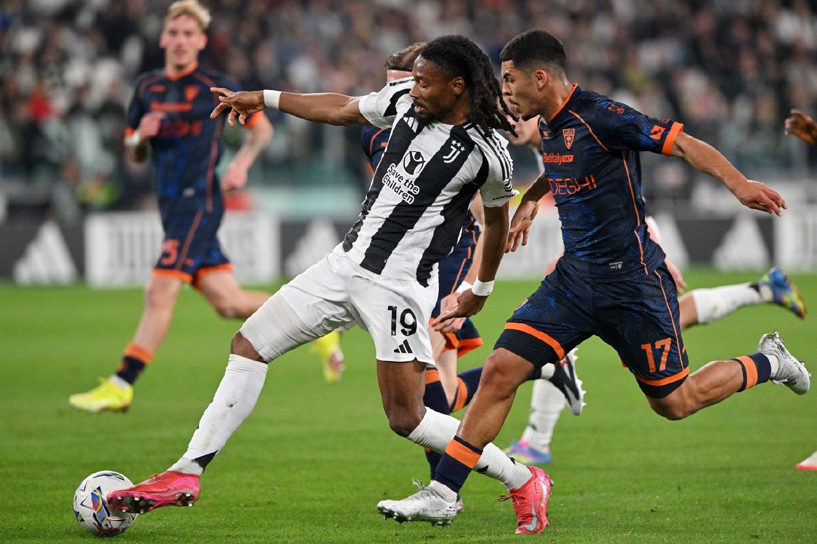 莫拉塔独中两元：尤文图斯轻取莱切