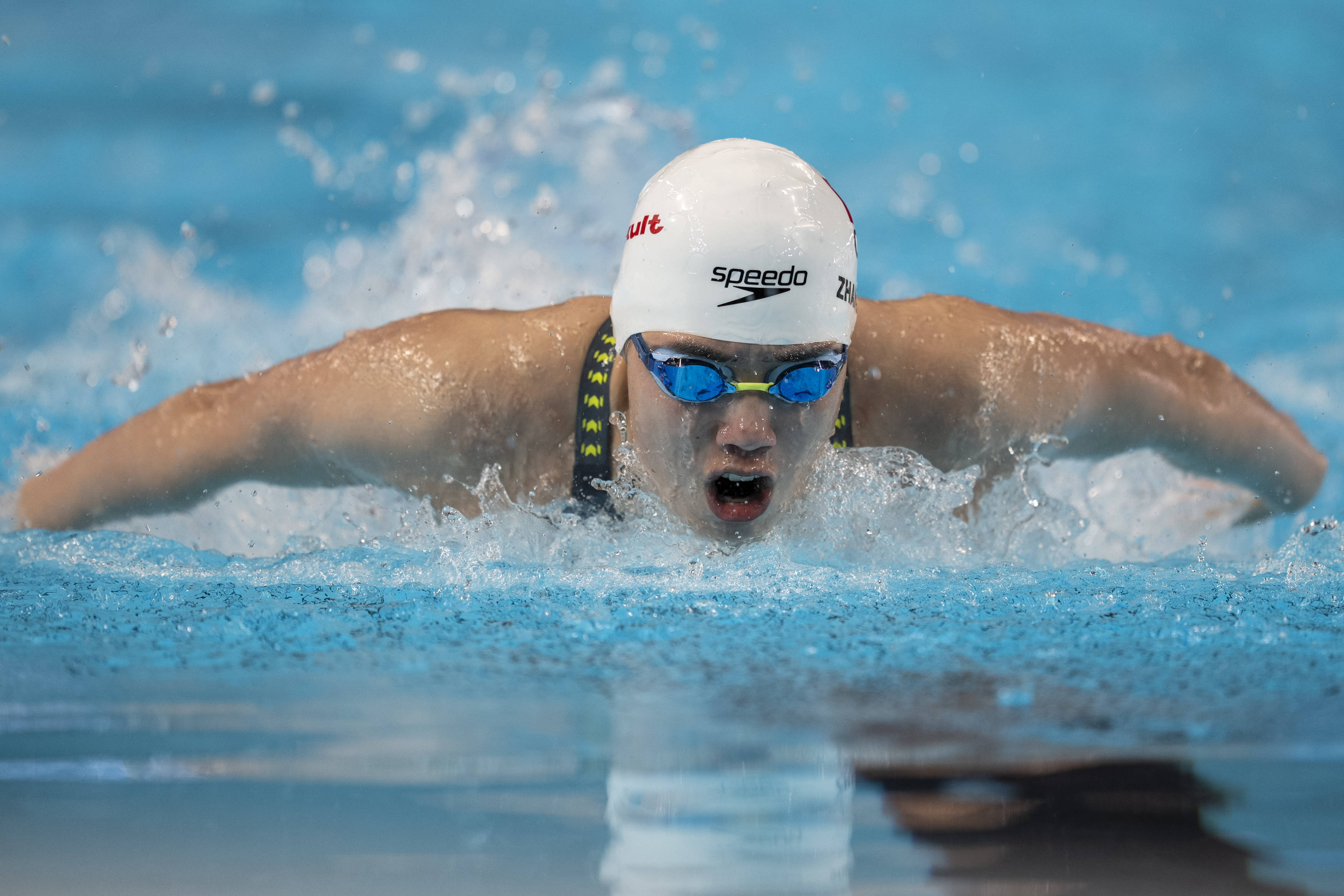 日本游泳名将再次刷新世界纪录