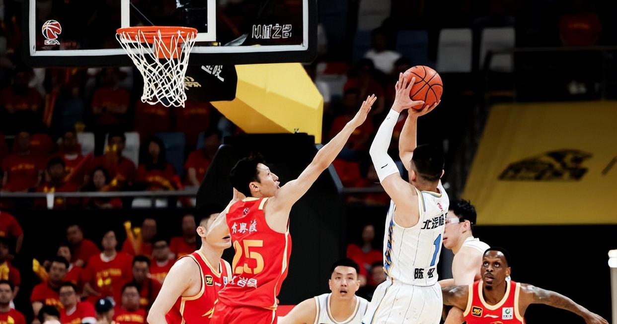 首钢足球队中超首秀，带着信心备战对手