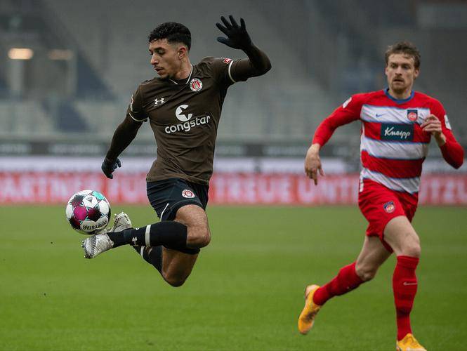 汉诺威主场战平弗莱堡，保持不败