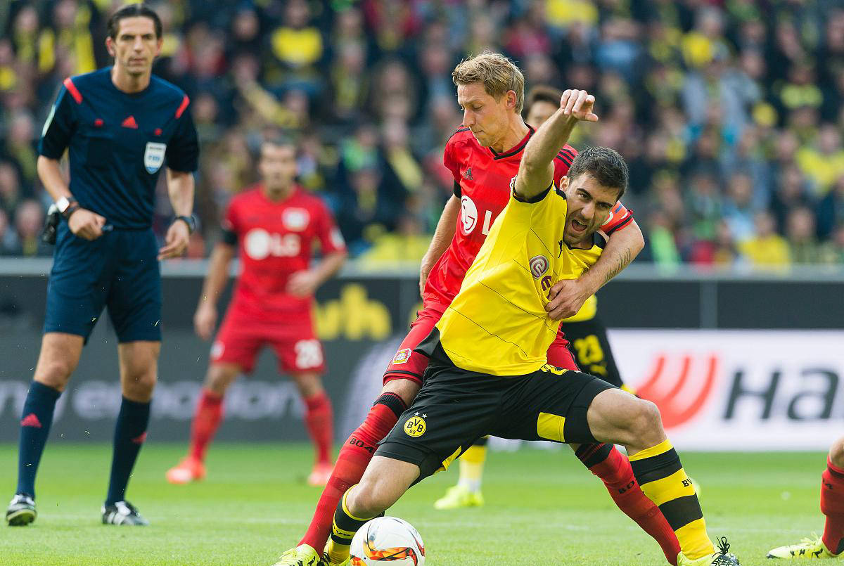 关于沃尔夫斯堡战平对手，德甲积分榜排名下滑的信息