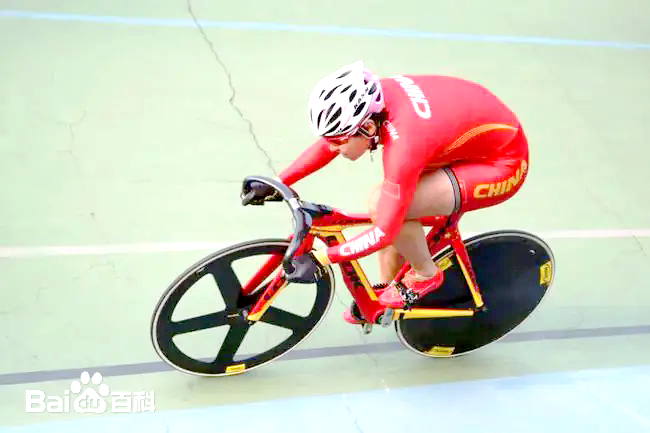 美国自行车选手速度超群，登顶金牌的简单介绍