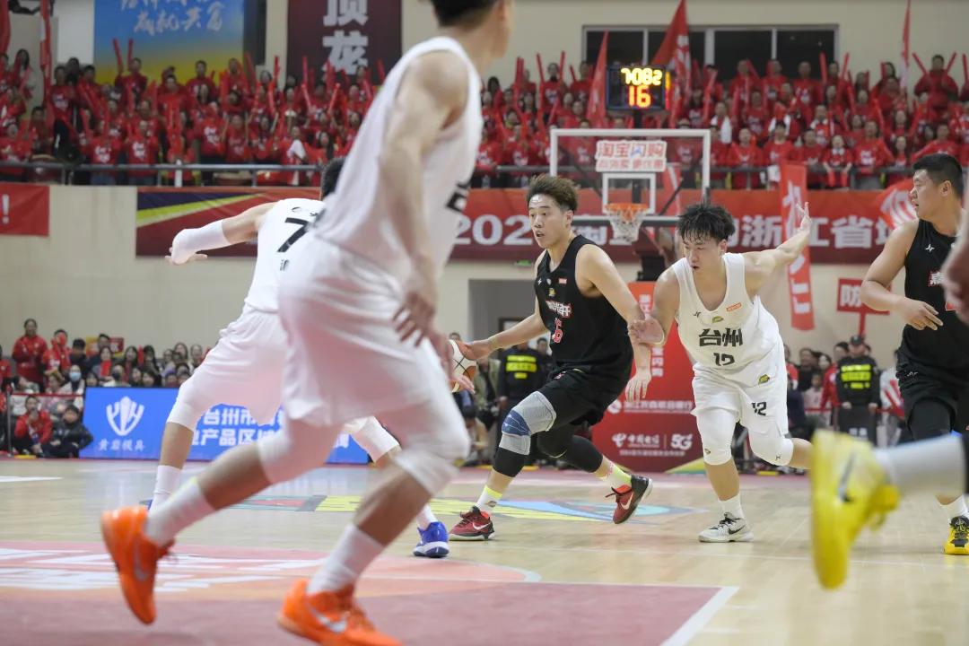 浙江队在主场力挫深圳,豪取六连胜的简单介绍 浙江队在主场力挫深圳,豪取六连胜的简单介绍
