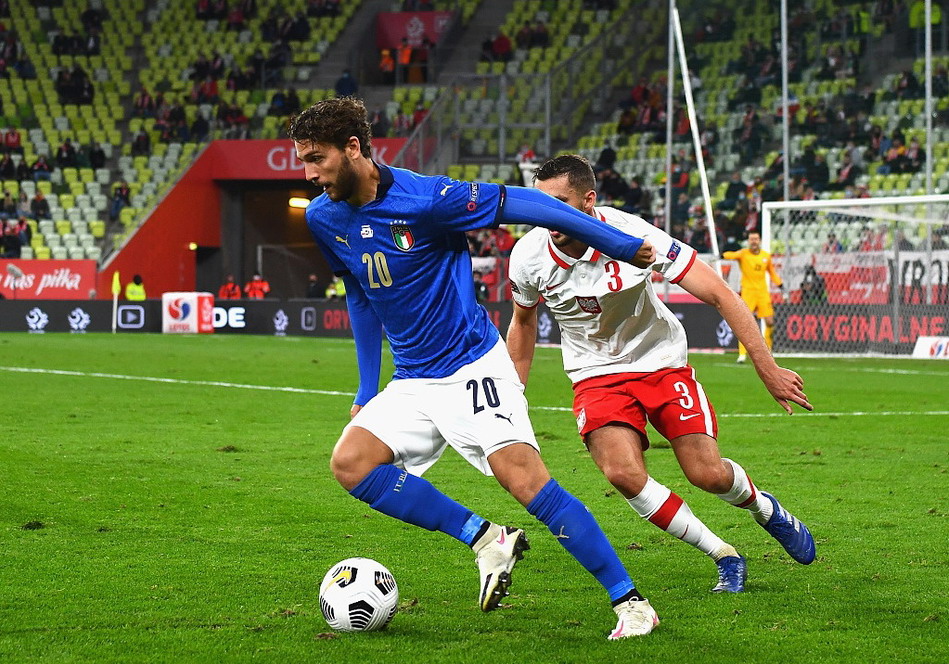 包含波兰队主场小胜韩国，保持不败纪录的词条