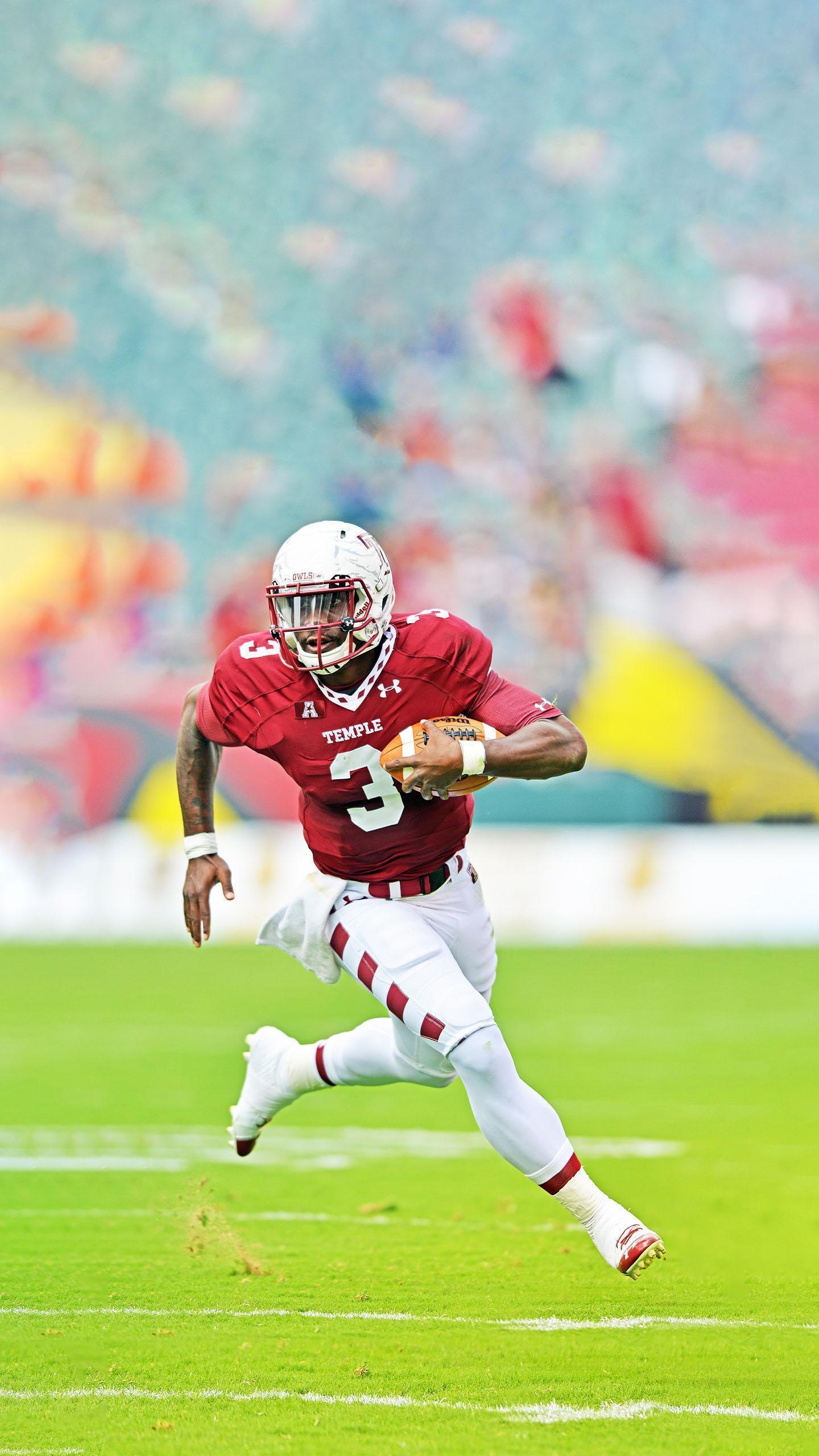 美国选手努力拼搏，协助球队赢得胜利的简单介绍