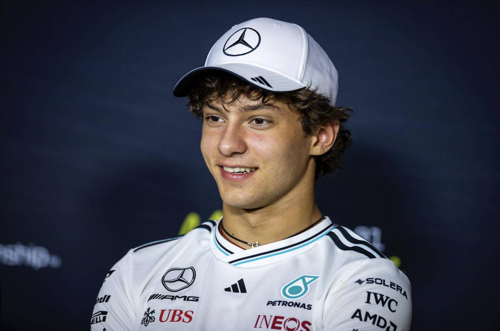 关于哈斯车队逆转威廉姆斯，汉密尔顿高光表现的信息