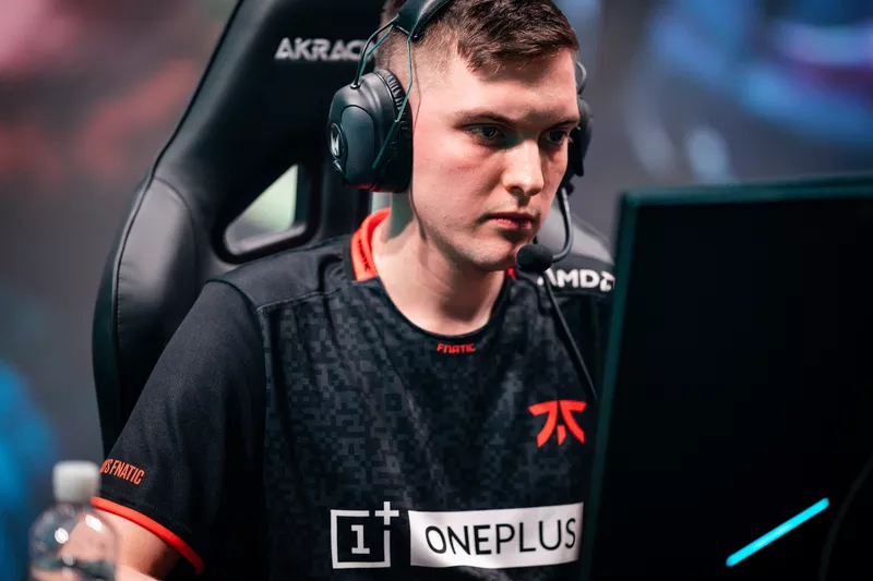 Rogue强势FNC，Upset一己之力扛起全队的简单介绍