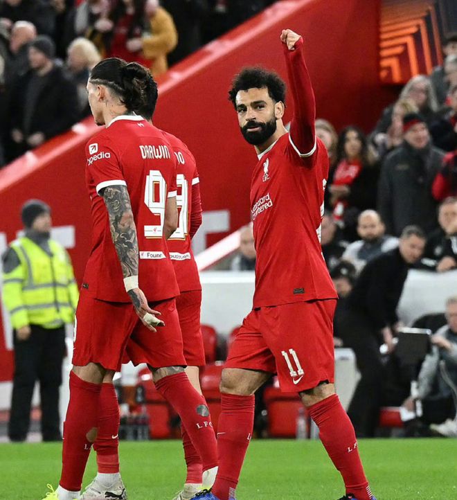 曼联碾压里昂，萨拉赫高光表现