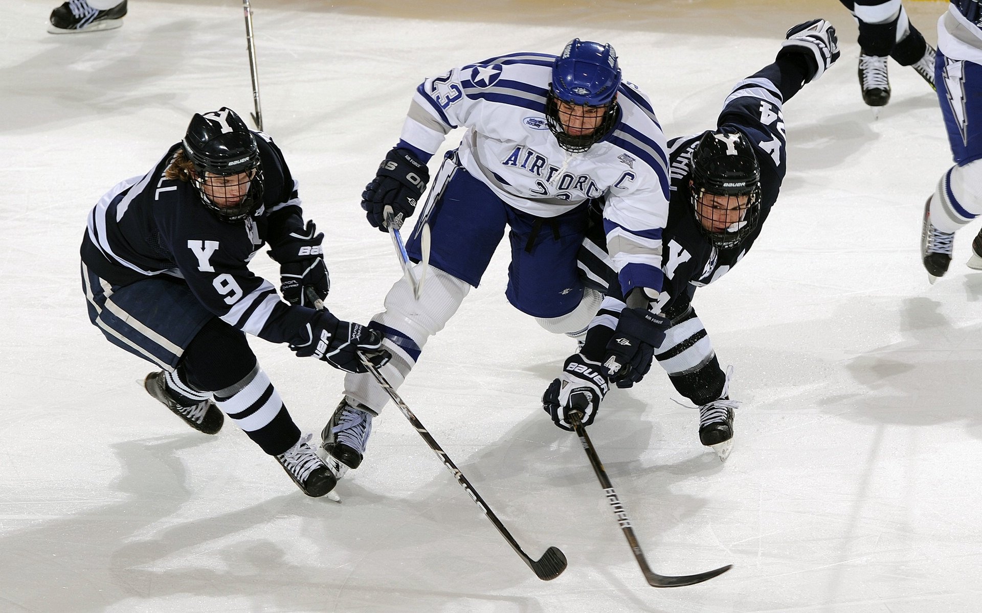 德甲争冠战之夜，恩比德数据全面爆炸，跨界竞技场上的王者共鸣