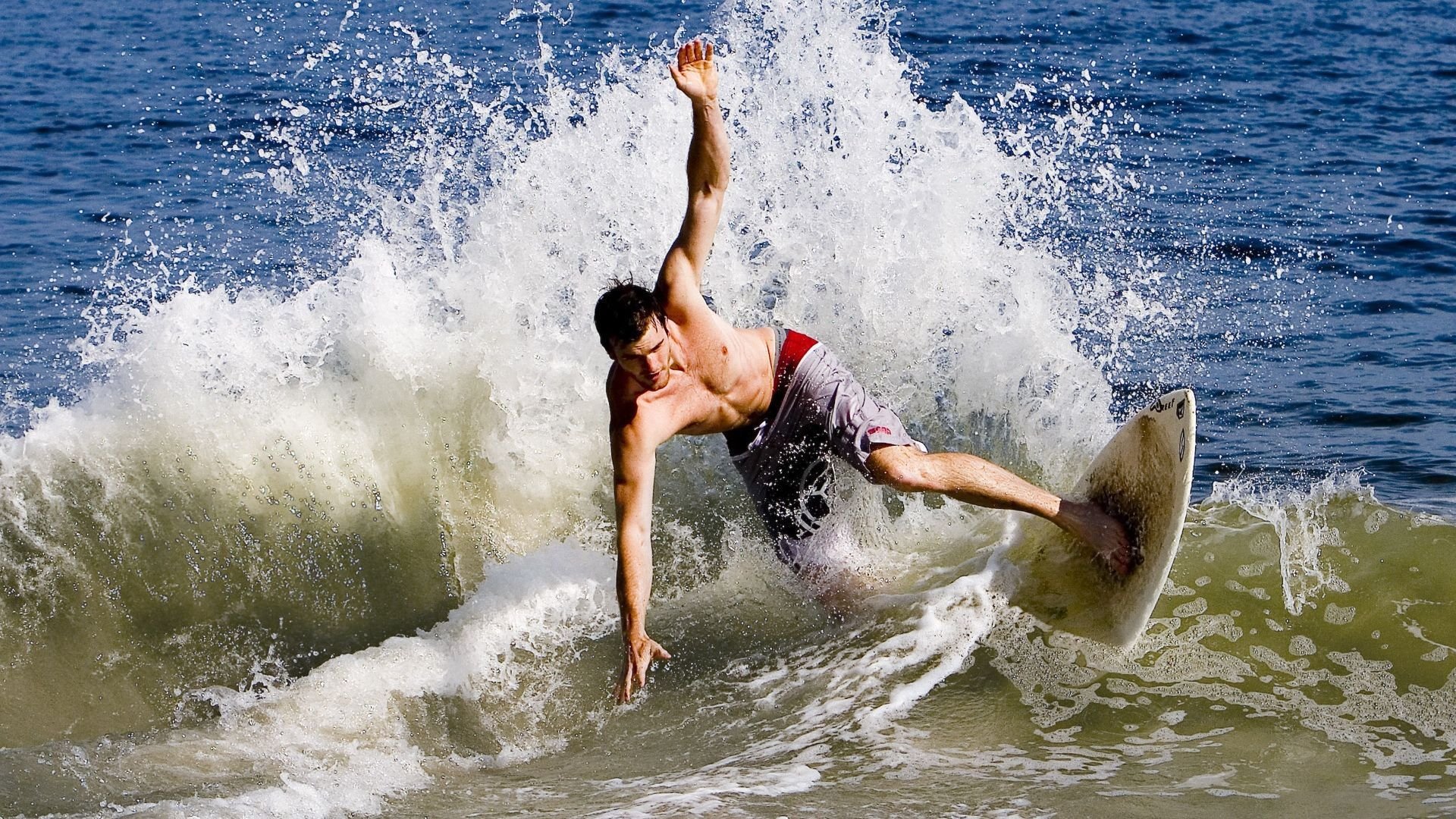 霍勒迪进攻端无人可挡，国王强势拿下雷霆